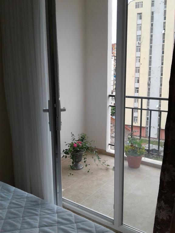 Paradise Apartment Батуми Екстериор снимка