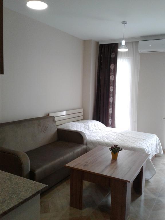 Paradise Apartment Батуми Екстериор снимка