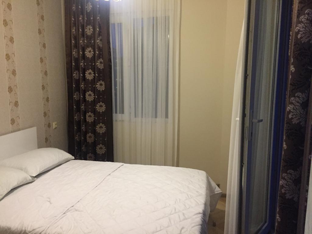 Paradise Apartment Батуми Екстериор снимка