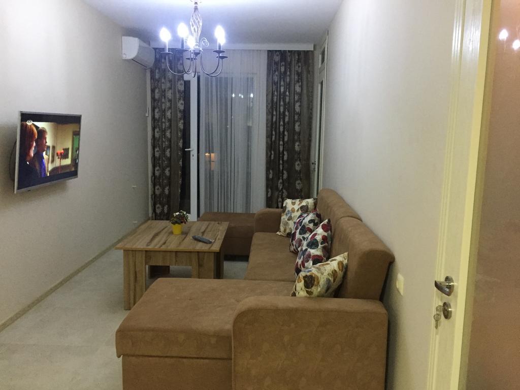 Paradise Apartment Батуми Екстериор снимка