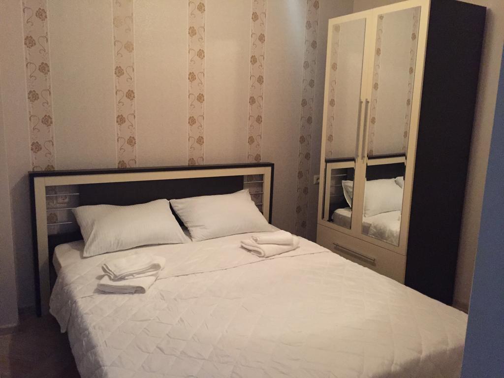 Paradise Apartment Батуми Екстериор снимка