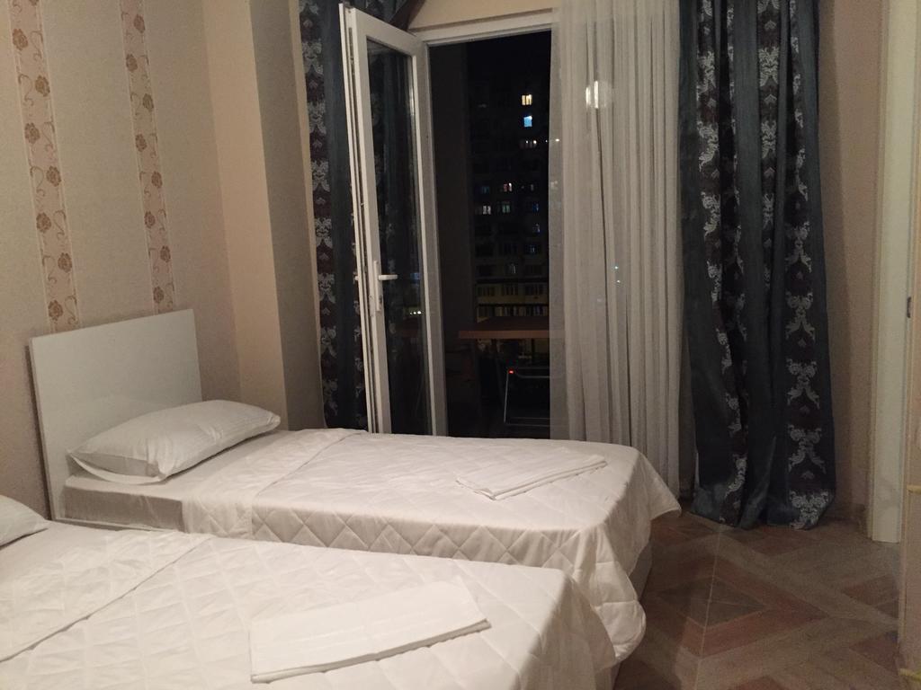 Paradise Apartment Батуми Екстериор снимка