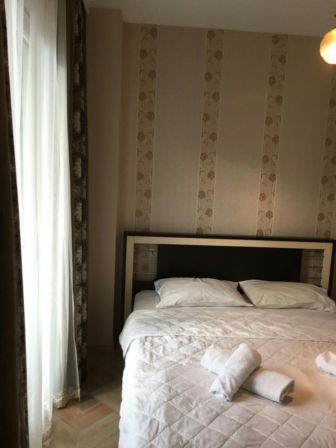 Paradise Apartment Батуми Екстериор снимка