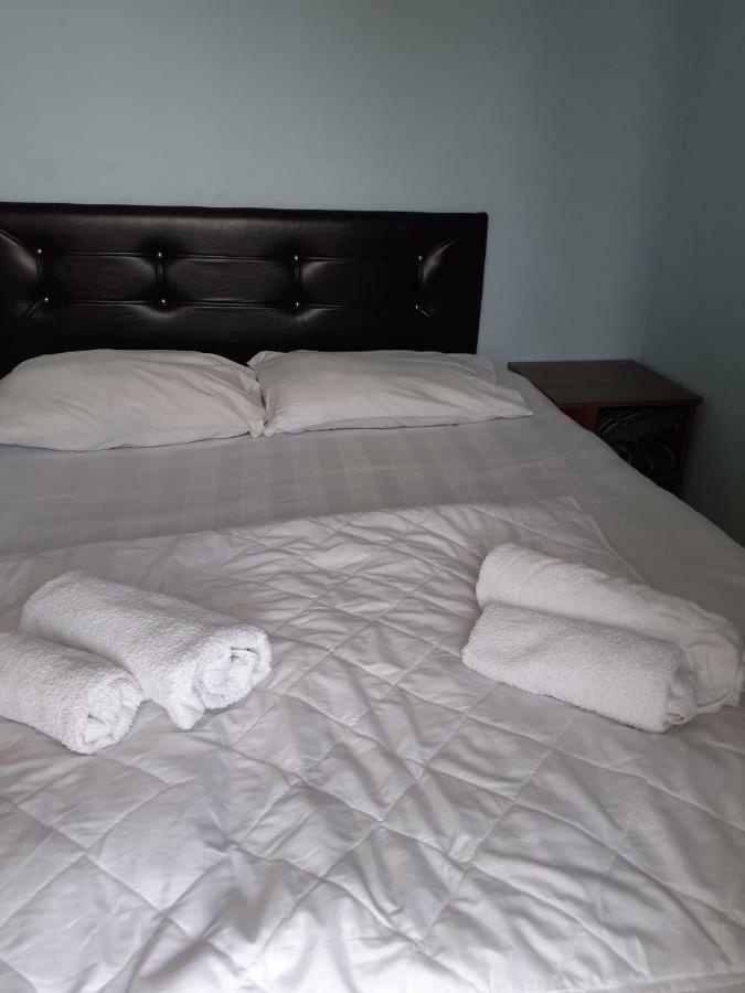 Paradise Apartment Батуми Екстериор снимка