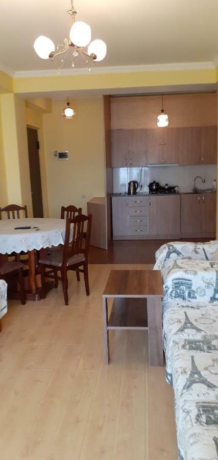 Paradise Apartment Батуми Екстериор снимка