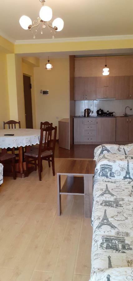 Paradise Apartment Батуми Екстериор снимка