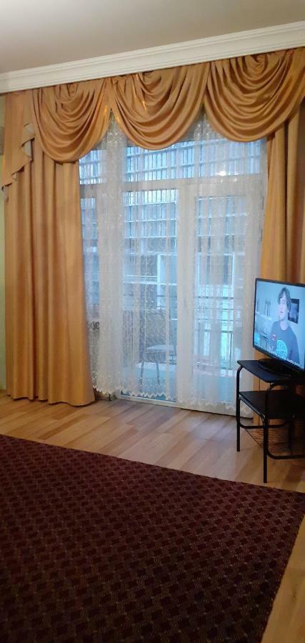 Paradise Apartment Батуми Екстериор снимка